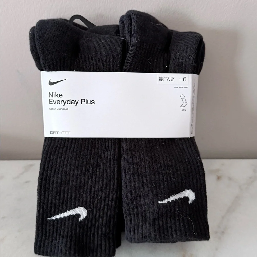 Nike Everyday Plus Black Athletic Socks 6 pairs